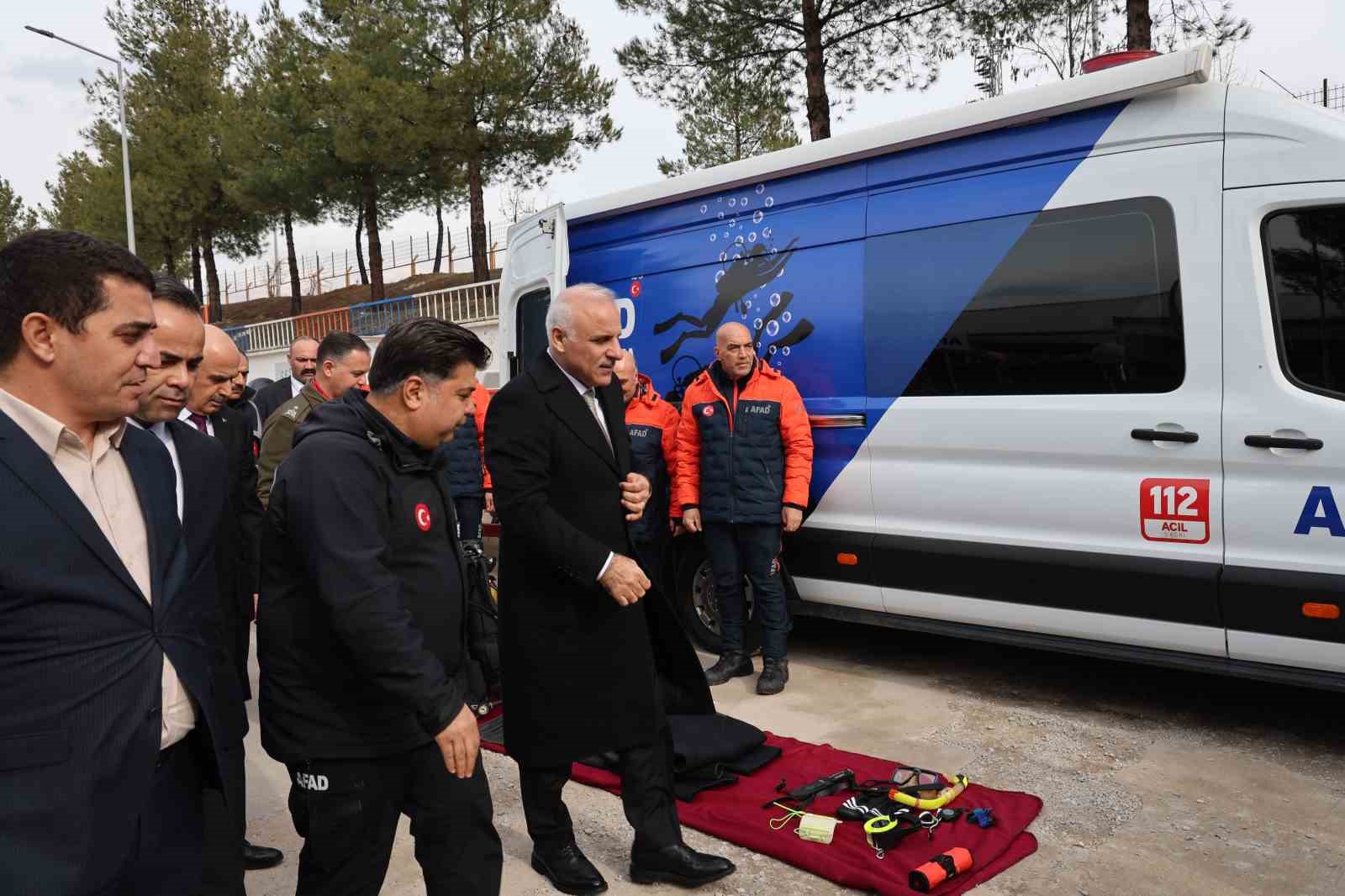 diyarbakirda egitimlerini tamamlayan arama kurtarma ekiplerine pec takildi 3 BIIDdq4Y