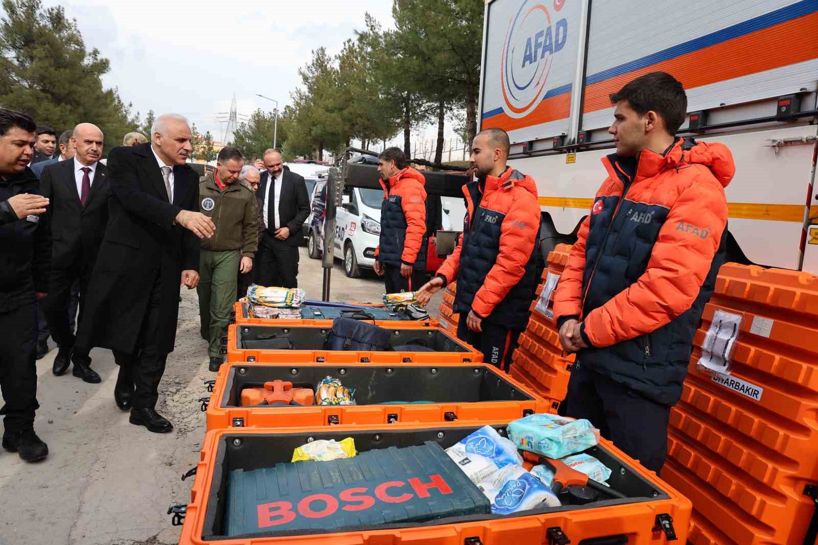 diyarbakirda egitimlerini tamamlayan arama kurtarma ekiplerine pec takildi 4 cSEiKgyW