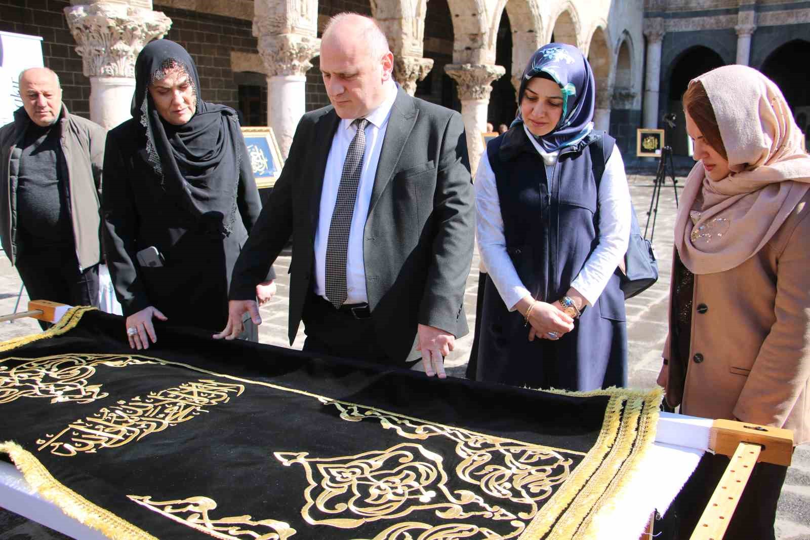 diyarbakirda esma ul husna maras islemeleri ulu camide sergilendi 6 N6YjXf8J