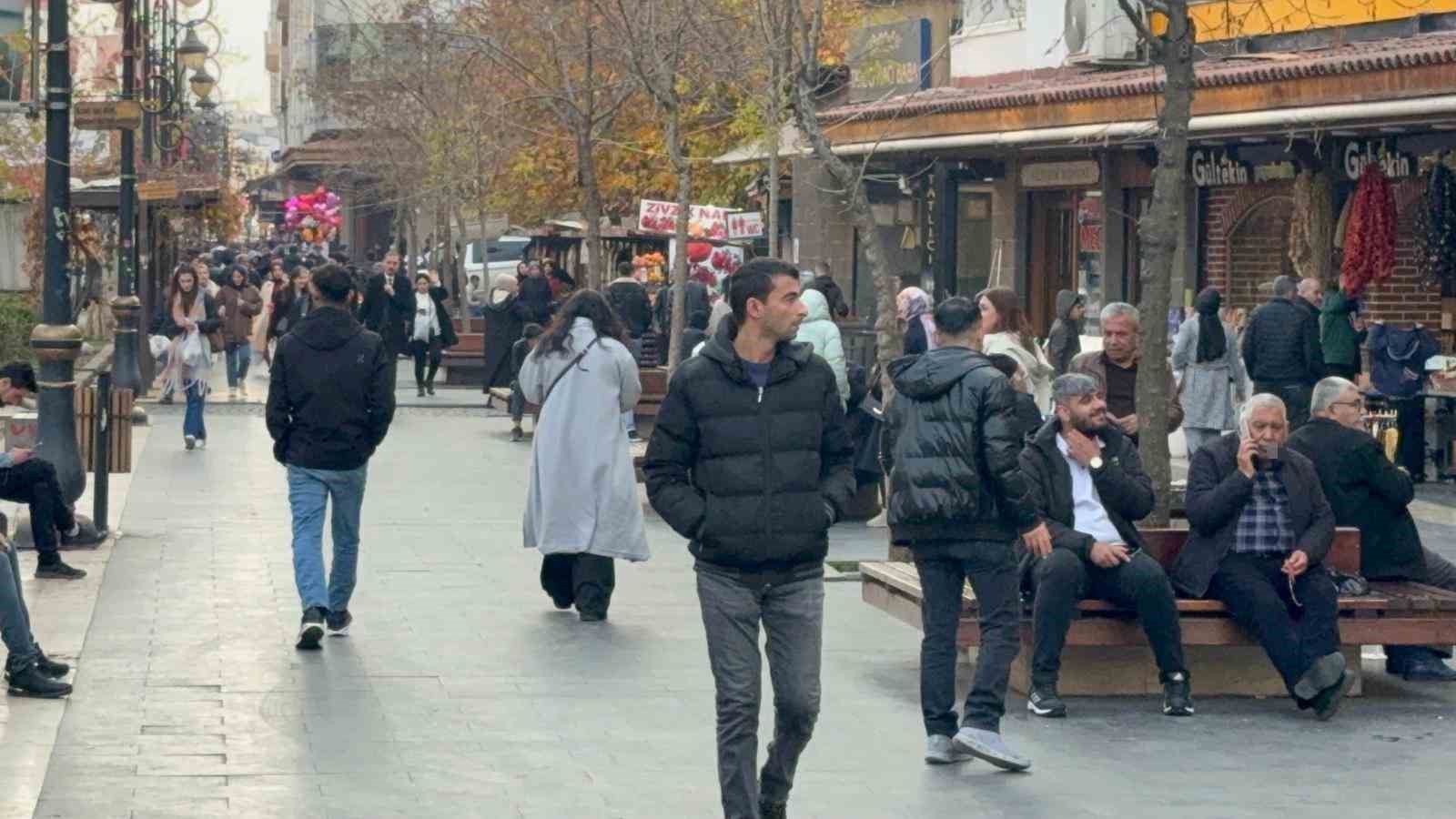 diyarbakirda esnaf 2026dan umutlu 4 GhsMzs5d
