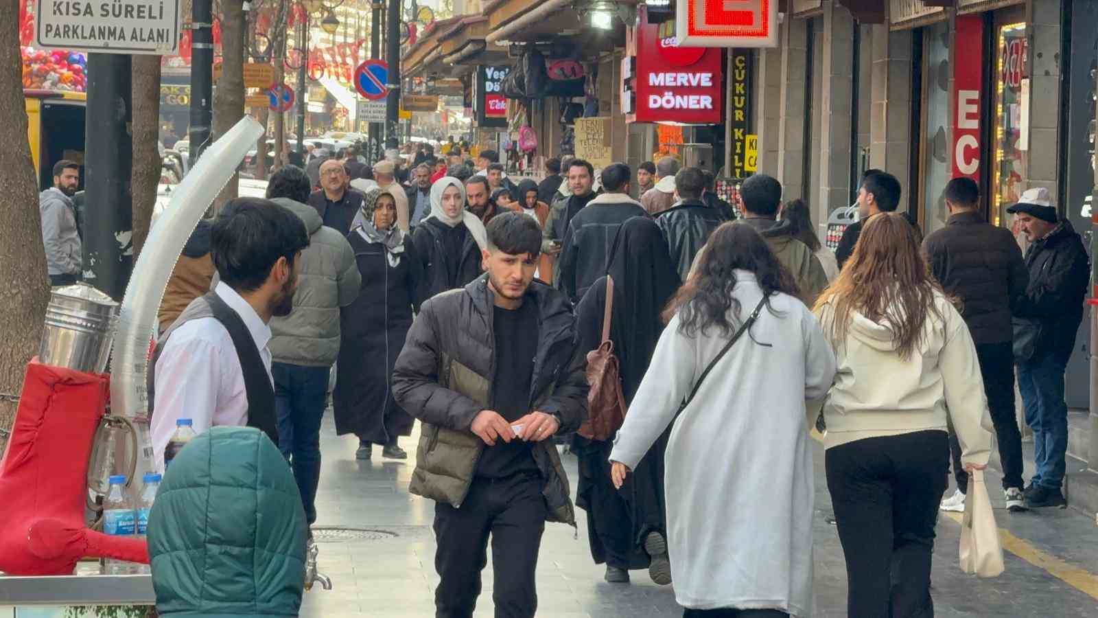 diyarbakirda esnaf 2026dan umutlu 5 YHgX717E