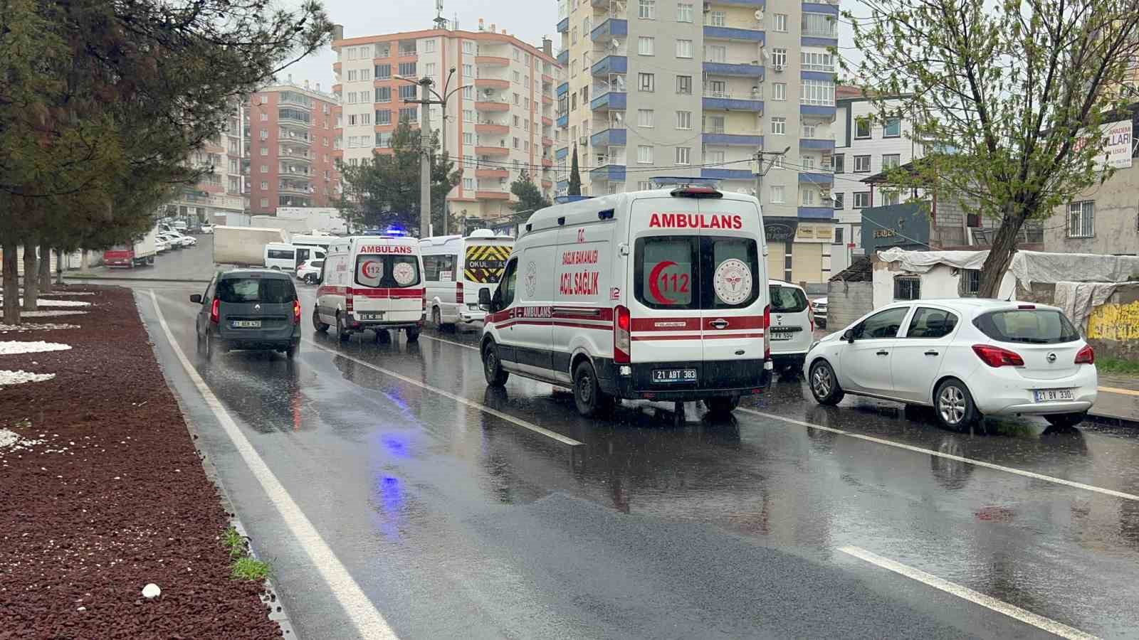 diyarbakirda esnaf arasinda silahli kavga 3 yarali 1 h5DewgMa