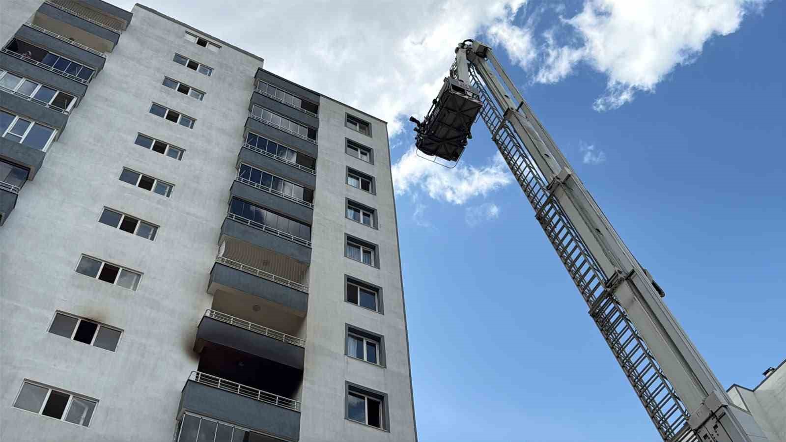 Diyarbakır’da ev yangınında 1 kişi dumandan etkilendi 6 diyarbakirda ev yangininda 1 kisi dumandan etkilendi 2 cd67IsuJ