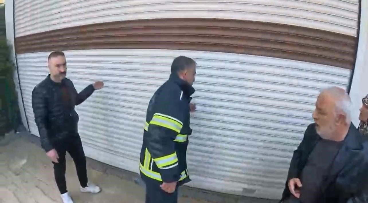 Diyarbakır’da filmleri aratmayan kurtarma operasyonu: Yangının ortasında kalan vatandaş kurtarıldı 7 diyarbakirda filmleri aratmayan kurtarma operasyonu yanginin ortasinda kalan vatandas kurtarildi 3 LR42FQGP