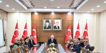 diyarbakirda-gazze-icin-toplanan-24-milyon-lira-afada-teslim-edildi-wMSBC72u.jpg