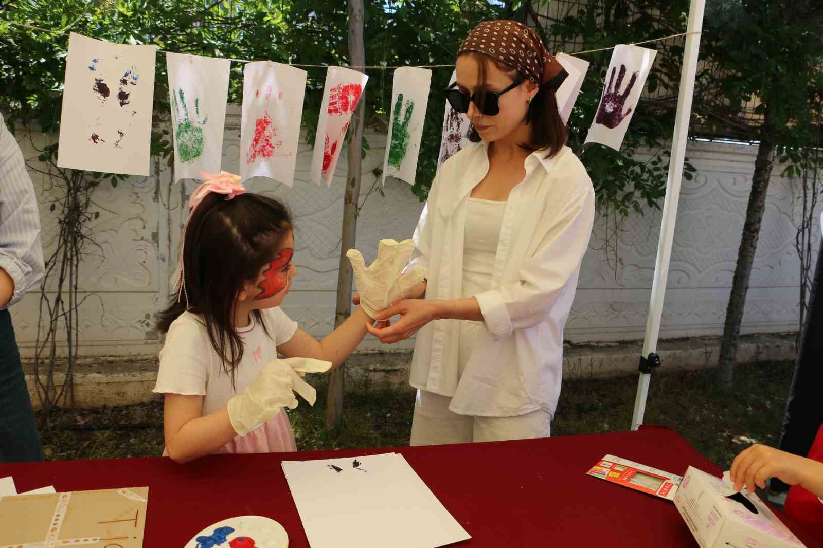 diyarbakirda geleneksel mayali ekmek festivali duzenlendi 0 DqkZgf8G