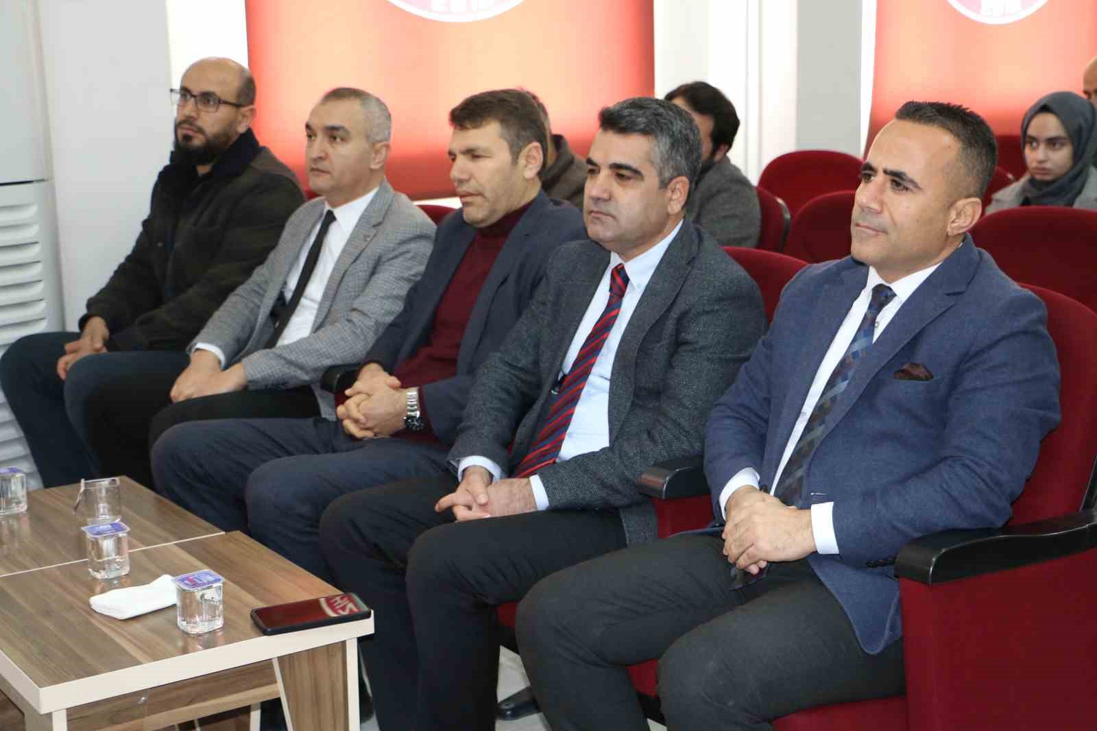 Diyarbakır’da Genç Nida Kur’an-ı Kerim’i Güzel Okuma Yarışması yapılıyor 4 diyarbakirda genc nida kuran i kerimi guzel okuma yarismasi yapiliyor 0 9QtaprXu