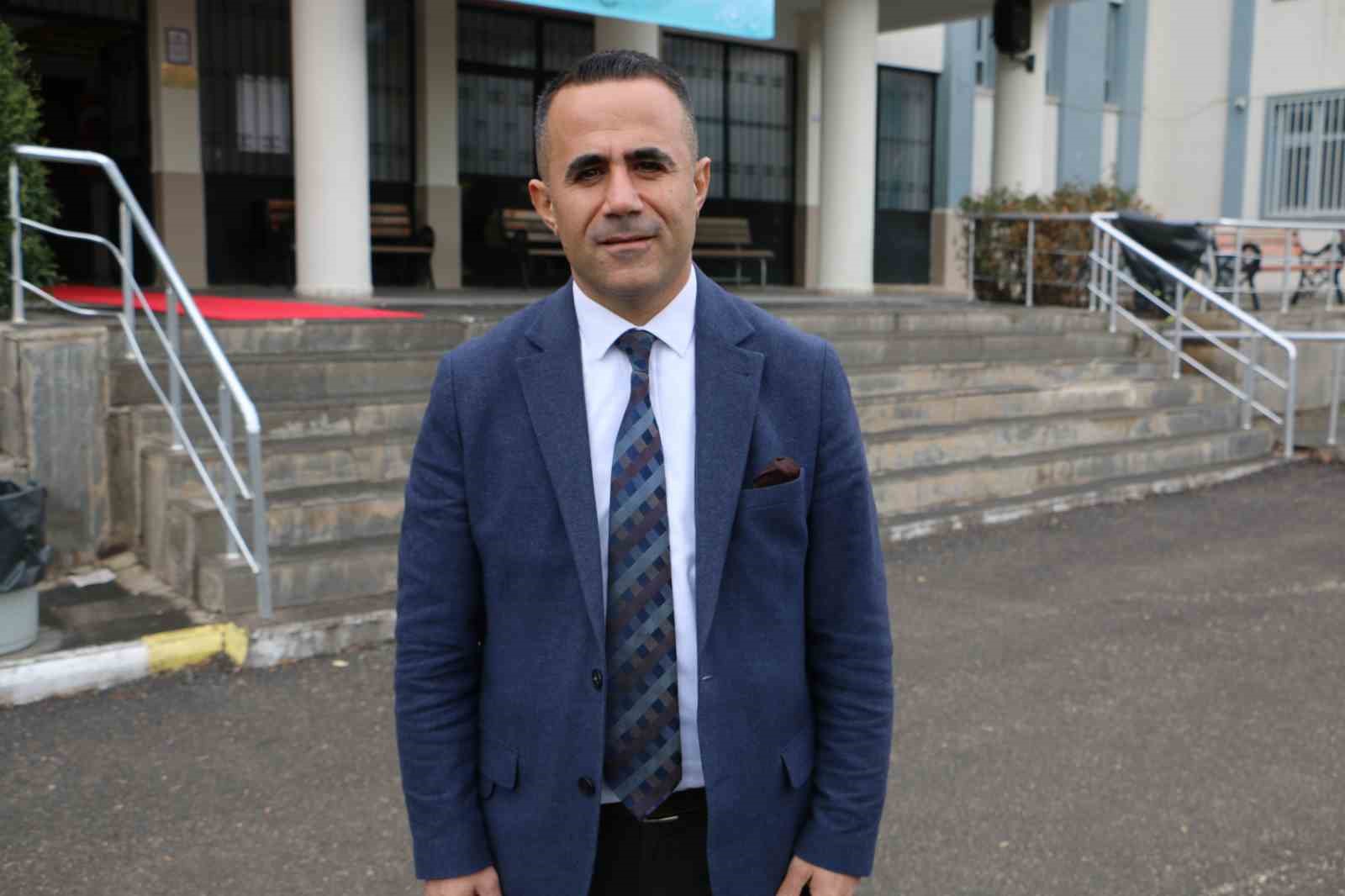 Diyarbakır’da Genç Nida Kur’an-ı Kerim’i Güzel Okuma Yarışması yapılıyor 12 diyarbakirda genc nida kuran i kerimi guzel okuma yarismasi yapiliyor 8 WP9D6hSu