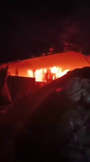 diyarbakirda geri donusum tesisinde korkutan yangin 2 Svyt82e6