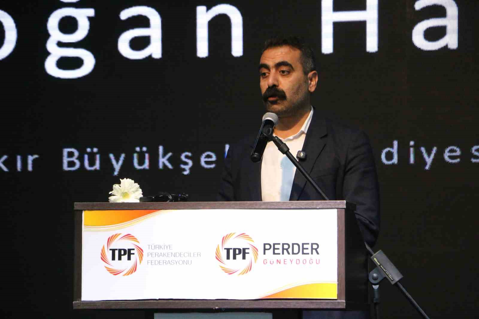 Diyarbakır’da ’Güneydoğu Yerel Zincirler Fuarı’ açılışı yapıldı 8 diyarbakirda guneydogu yerel zincirler fuari acilisi yapildi 4 FBIjpqs7