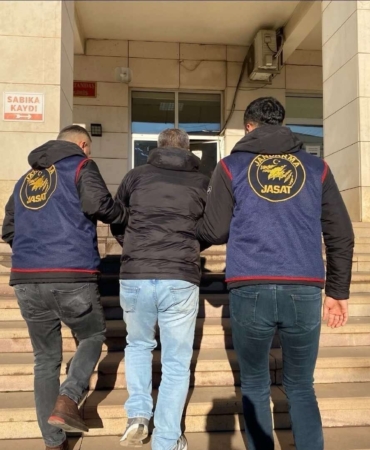 diyarbakirda-haklarinda-kesinlesmis-hapis-cezasi-bulunan-120-kisi-yakalandi-1YIHVBYC.jpg