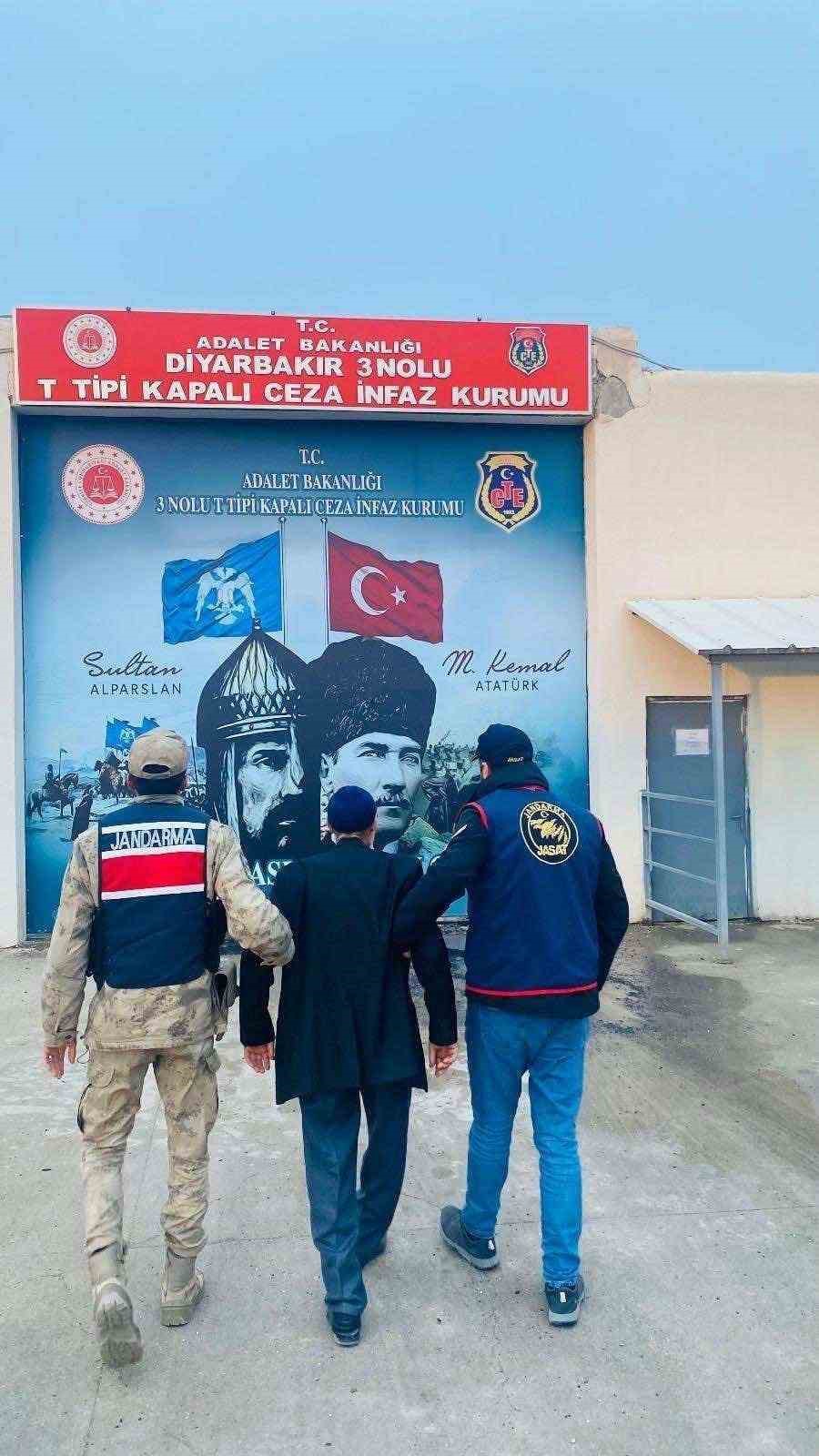 diyarbakirda haklarinda kesinlesmis hapis cezasi bulunan 159 kisi yakalandi 1 HtcanRYN