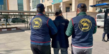 diyarbakirda-haklarinda-kesinlesmis-hapis-cezasi-bulunan-4-sahis-yakalandi-b4HqMUFS.jpg