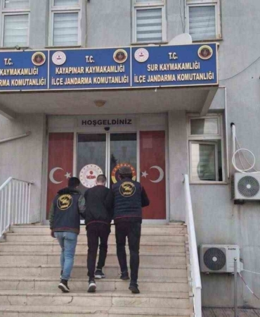 diyarbakirda-haklarinda-kesinlesmis-hapis-cezasi-bulunan-94-kisi-yakalandi-rmDZOD5v.jpg