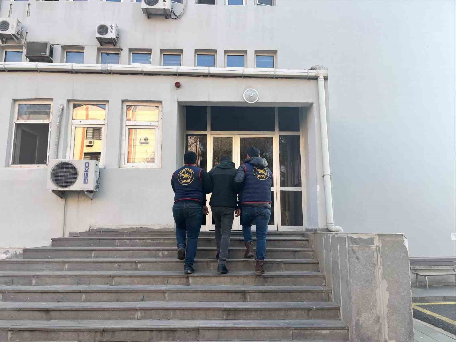 diyarbakirda haklarinda kesinlesmis hapis cezasi olan 90 sahis yakalandi 1