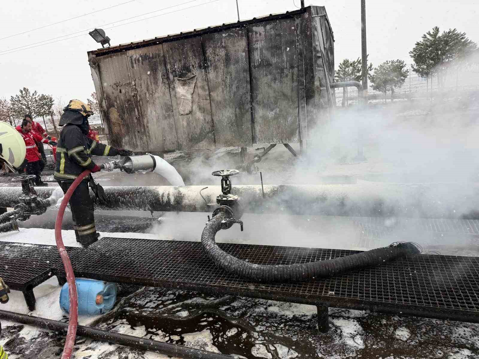 diyarbakirda ham petrol havuzunda yangin 2