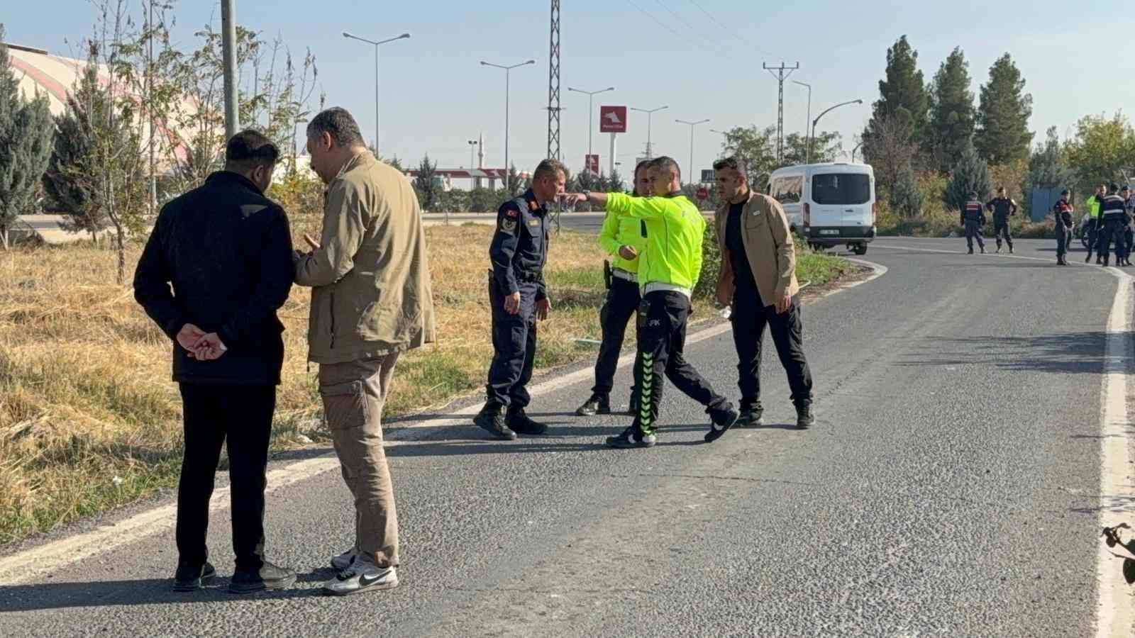Diyarbakır’da iki aile arasında kavga: 3 yaralı 6 diyarbakirda iki aile arasinda kavga 3 yarali 2 KwJ2lazO