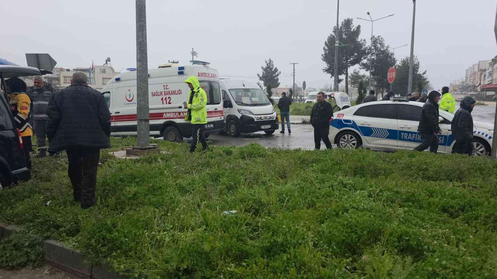 diyarbakirda iki arac carpisti 4 yarali 3 cDPthSzc