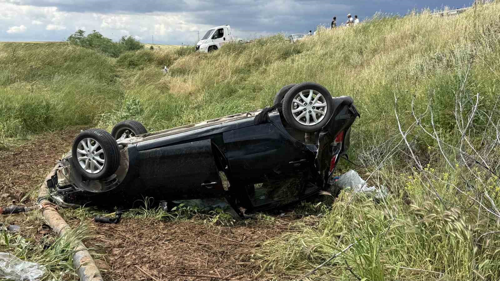 Diyarbakır’da iki otomobilin çarpıştığı kazada 1 ölü, 4 yaralı 7 diyarbakirda iki otomobilin carpistigi kazada 1 olu 4 yarali 3 1c1vzcIK