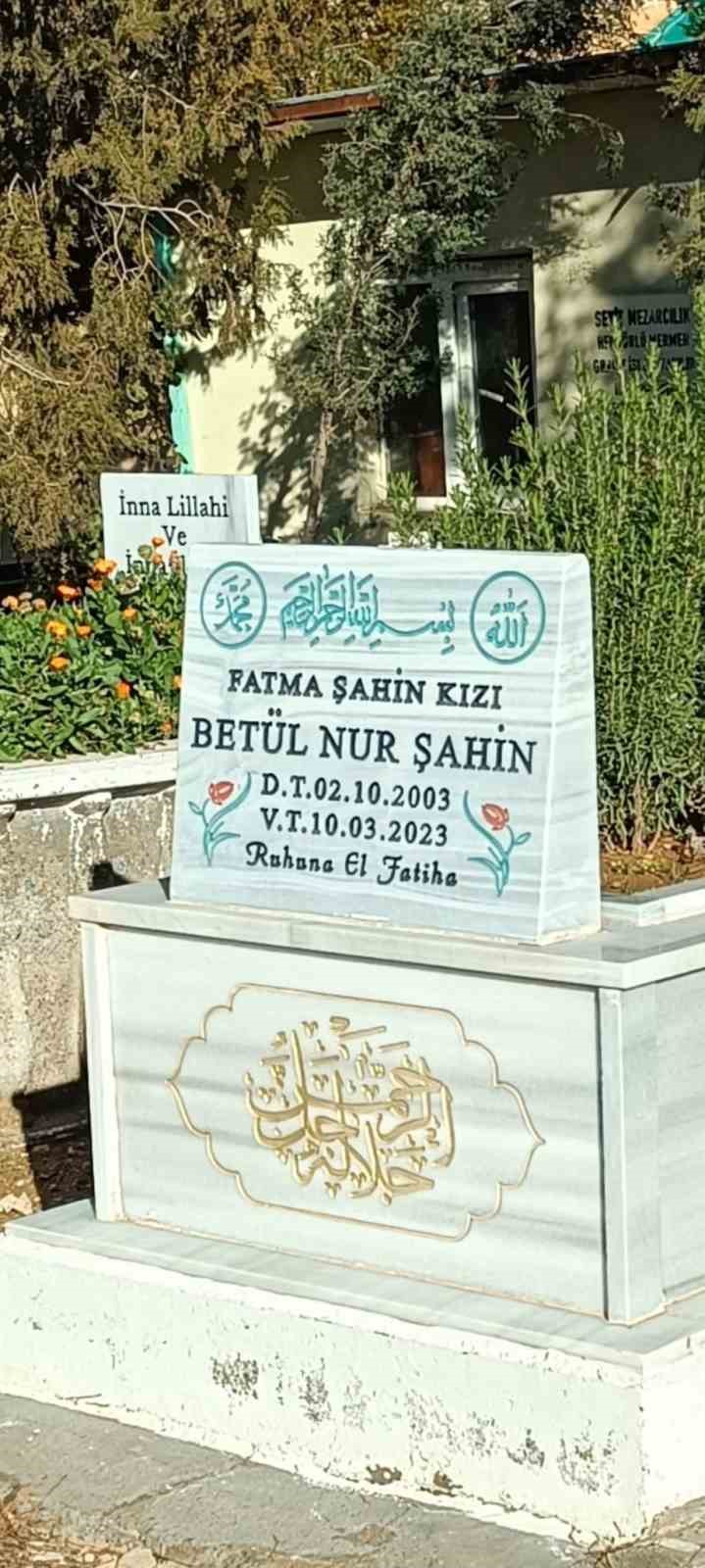 Diyarbakır’da ilginç boşanma: Kadının halay çekmesine erkek bağlama çalarak cevap verdi 6 diyarbakirda ilginc bosanma kadinin halay cekmesine erkek baglama calarak cevap verdi 2 wgAJeMBi