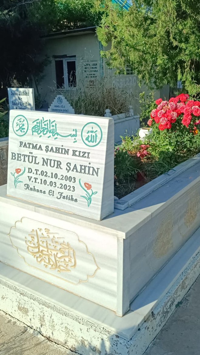 Diyarbakır’da ilginç boşanma: Kadının halay çekmesine erkek bağlama çalarak cevap verdi 7 diyarbakirda ilginc bosanma kadinin halay cekmesine erkek baglama calarak cevap verdi 3 fyBujQF2