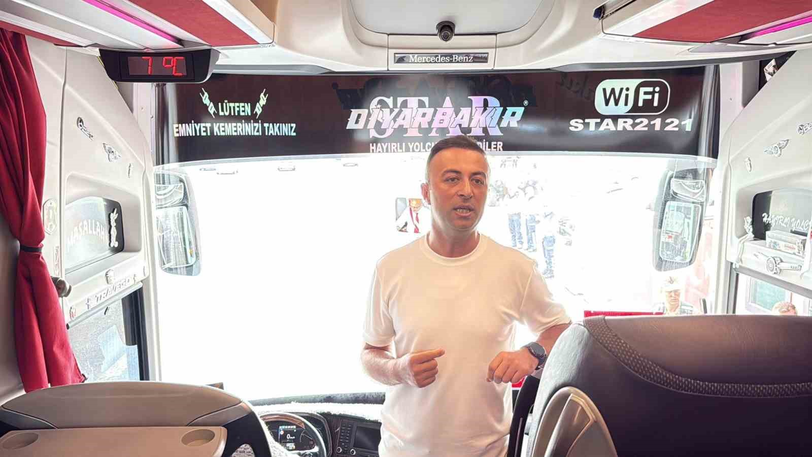 diyarbakirda jandarma ekipleri kurban bayrami oncesi trafik uygulamasi yapti 2 9IE1bsNG