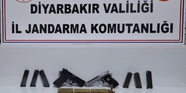 diyarbakirda-jasatin-calismalarinda-tabancalar-ve-muhimmatlari-ele-gecirildi-bLwNspwO.jpg