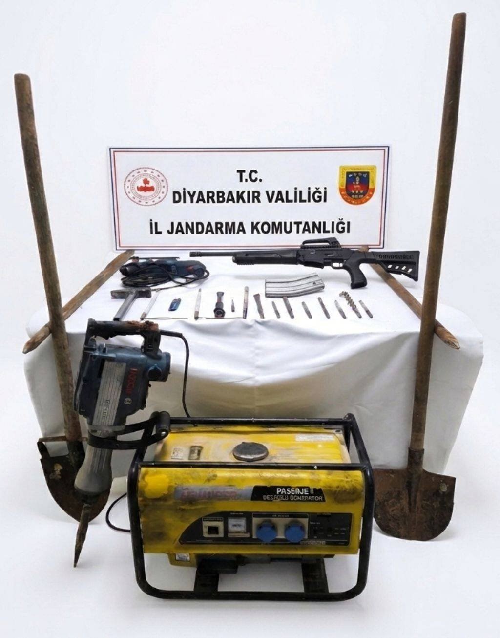 diyarbakirda kacak kazi yapan 5 kisi sucustu yakalandi 0 5R4ScBU5