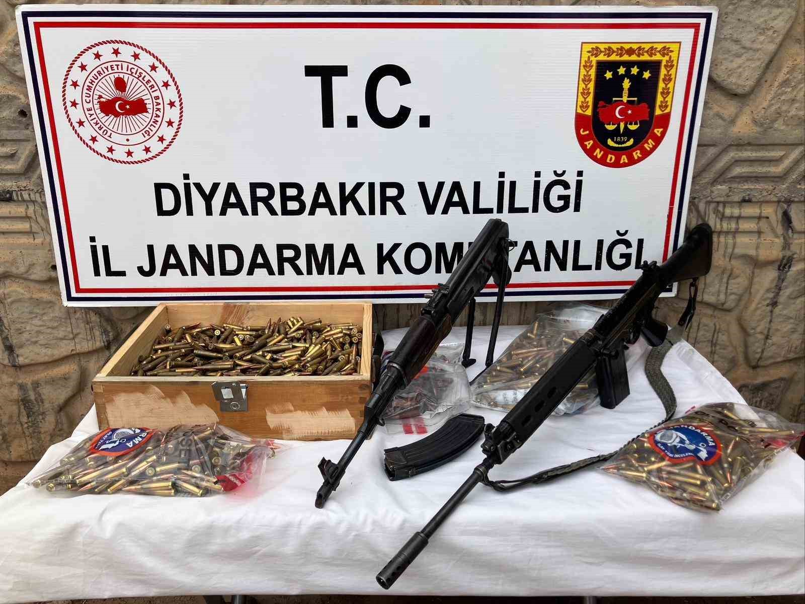 Diyarbakır’da kaçakçılık operasyonunda çok sayıda silah ele geçirildi: 6 gözaltı 5 diyarbakirda kacakcilik operasyonunda cok sayida silah ele gecirildi 6 gozalti 1 9Emau9GE