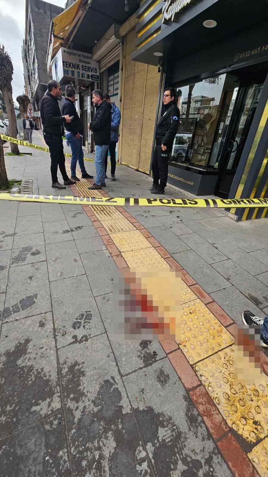 diyarbakirda kadin kiliginda kuyumcuda soygun girisimi 1 yarali 1 4uYdyzBB