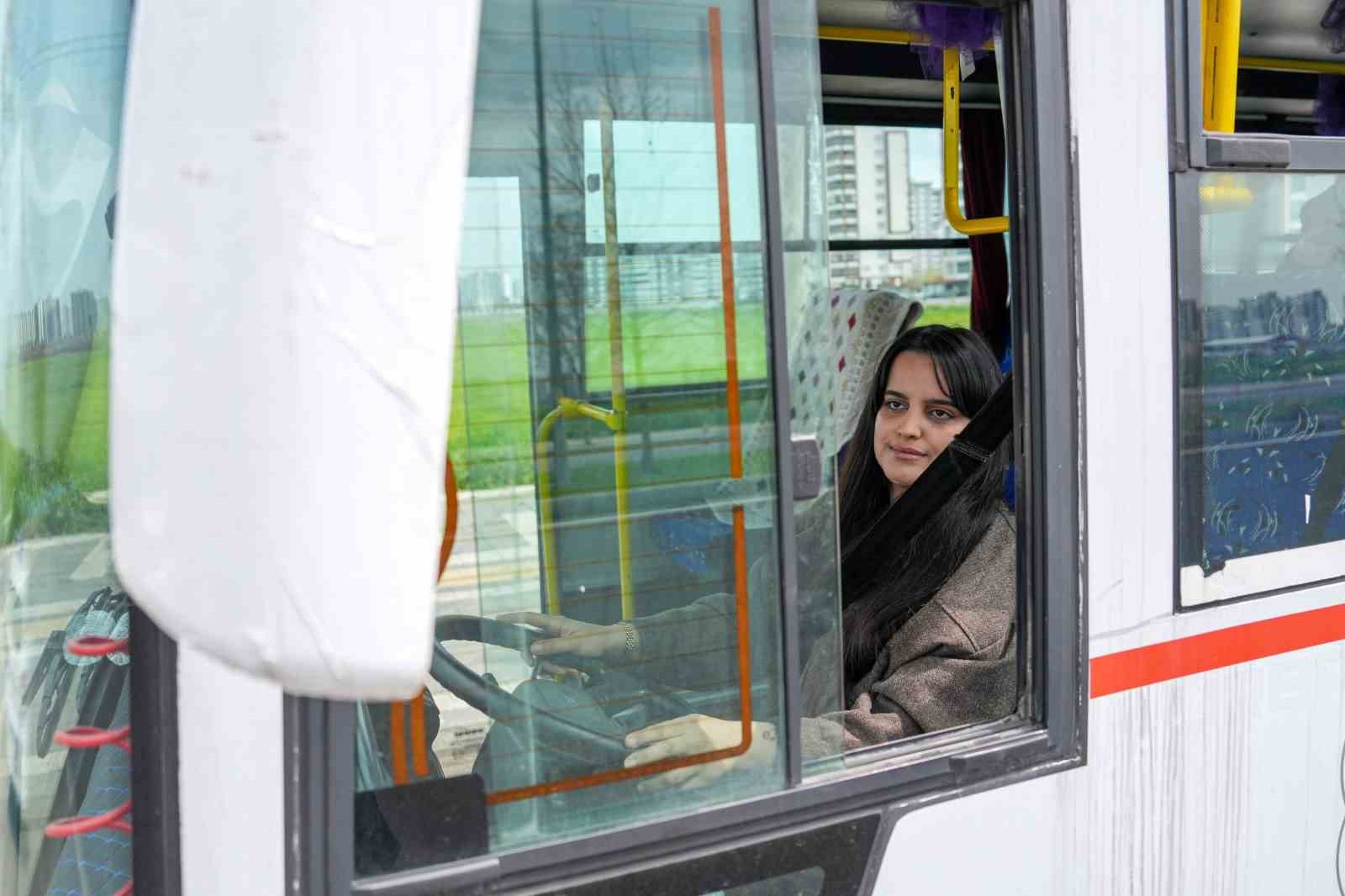 Diyarbakır’da kadın otobüs şoförü sayısı artıyor 7 diyarbakirda kadin otobus soforu sayisi artiyor 3