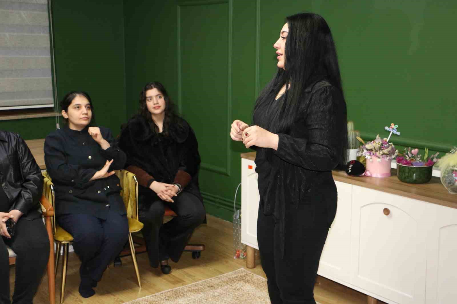diyarbakirda kadinlar kendilerini savunmayi ogreniyor 7 7fRfeZuG