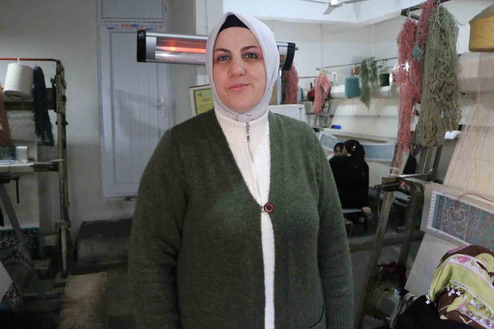 diyarbakirda kadinlar urettikleri el emegi dokuma halilari avrupaya satiyor 5 hSIVyDRO