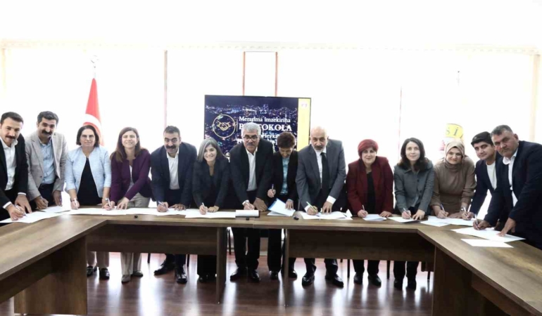 diyarbakirda-kadinlarin-ortak-uretimi-icin-5-kirsal-ilcede-mandira-kuruluyor-OiixbjCd.jpg