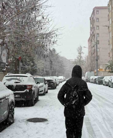 diyarbakirda-kar-tatili-ogleden-sonra-geldi-ZjmdXHMG.jpg
