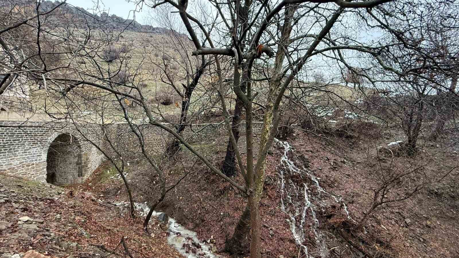 diyarbakirda kar ve yagmurun ardindan selale yeniden akmaya basladi 1 bnYuOzaa