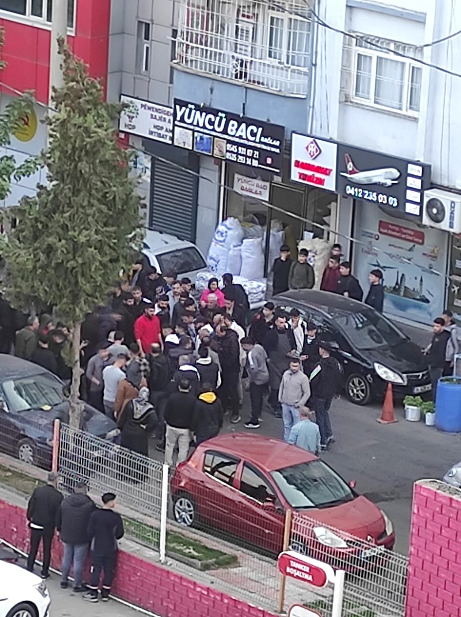 diyarbakirda kardeslere silahli saldiri 2 yarali 0