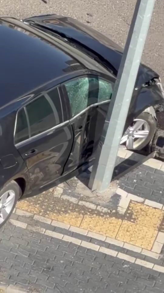 Diyarbakır’da kazada yaralılar otomobilin içinde sıkıştı 6 diyarbakirda kazada yaralilar otomobilin icinde sikisti 2