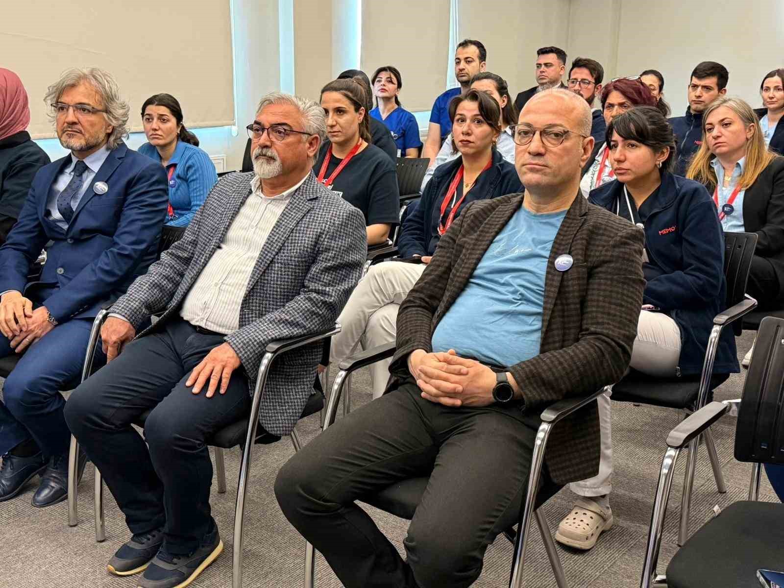 diyarbakirda kolon kanserine dikkat cekmek icin sunumlar gerceklestirildi 7 INYlksM5