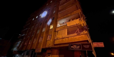 diyarbakirda-kolonlarindan-ses-gelen-8-katli-apartman-tahliye-edildi-yLCzgCnm.jpg