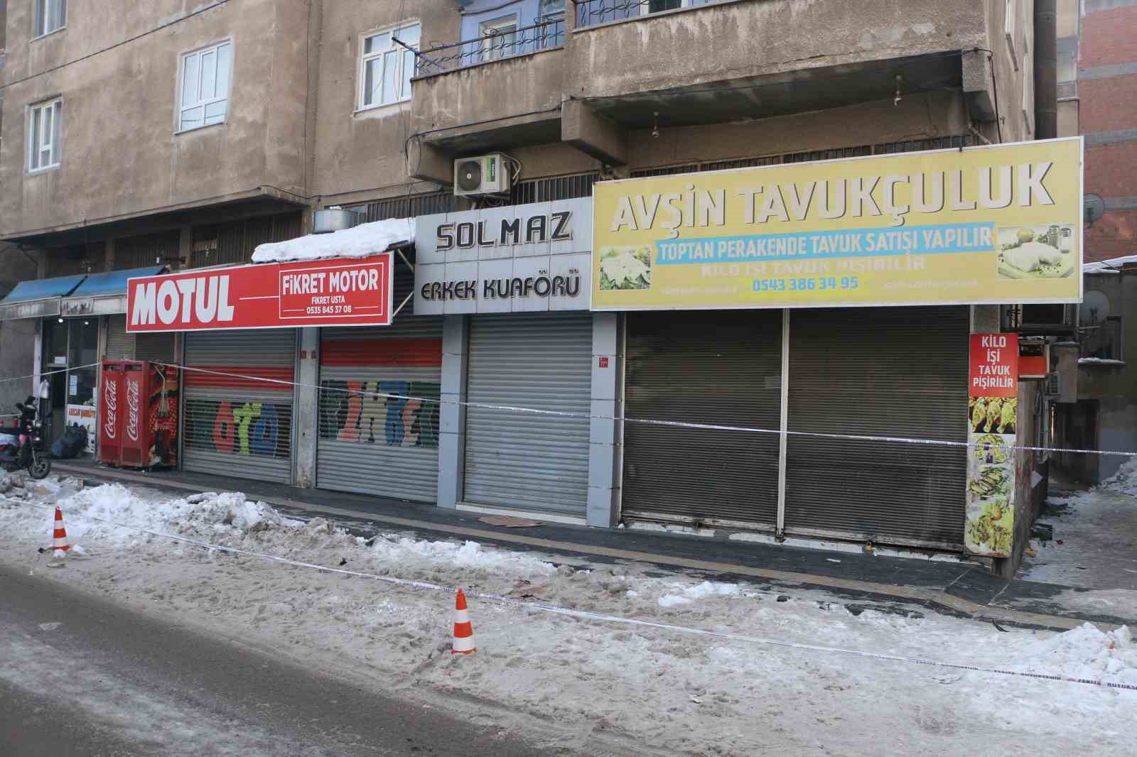 diyarbakirda kolonu catlayan bina sakinleri hirsizlar icin nobet tutuyor 1 MFmYt4DF