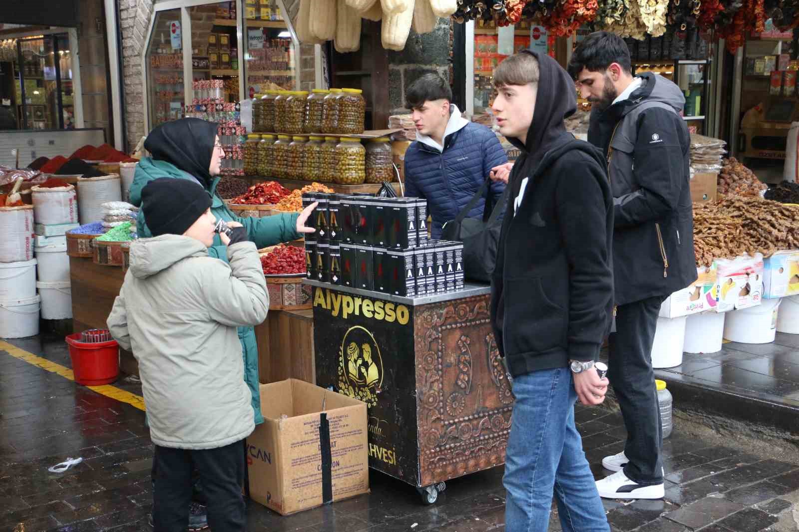 diyarbakirda kurt kahvesine yogun ilgi 4 LyRIv1PD