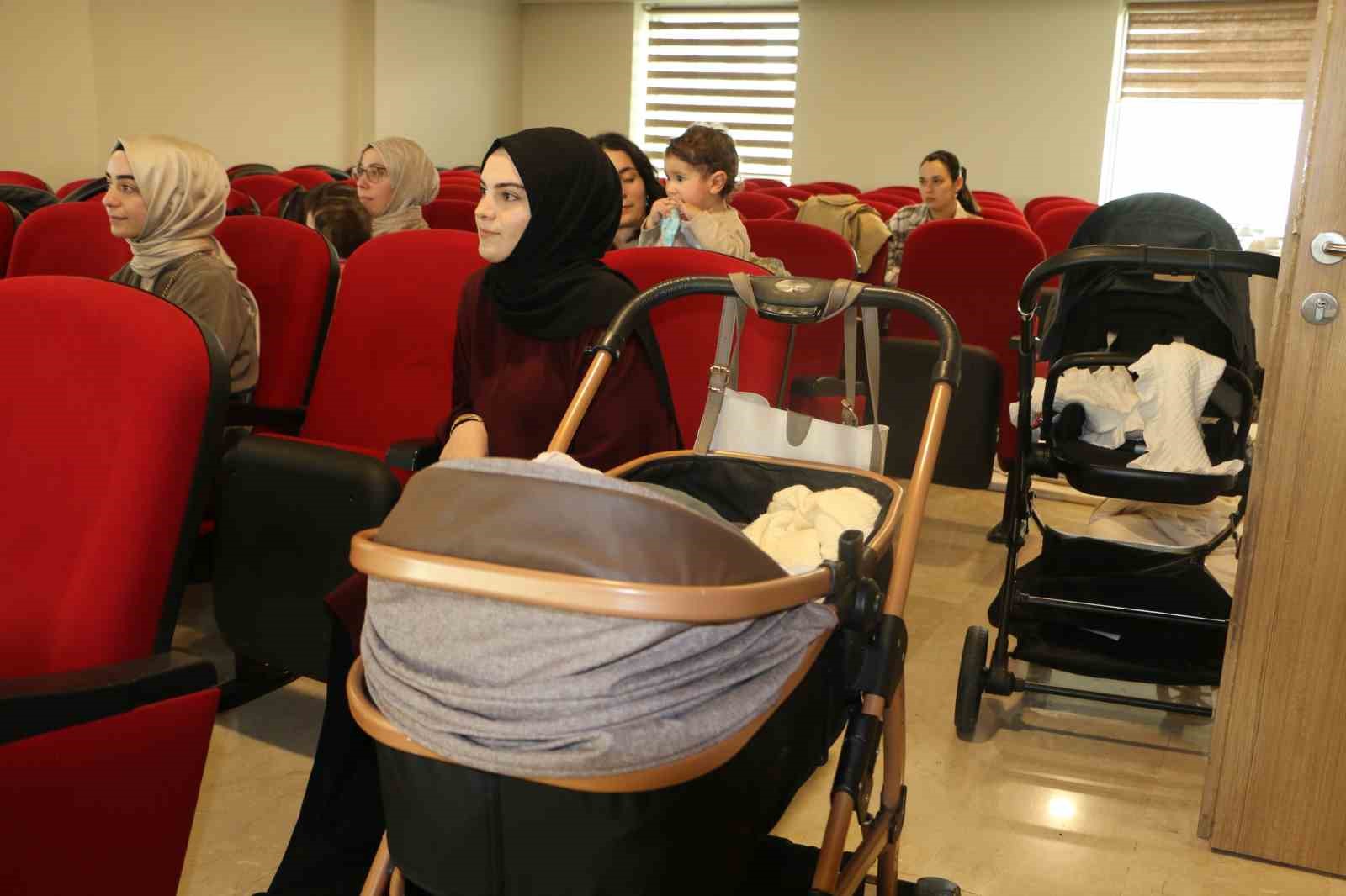 diyarbakirda lohusa anneler icin bilgilendirme toplantisi duzenlendi 2 WrgVYbdH
