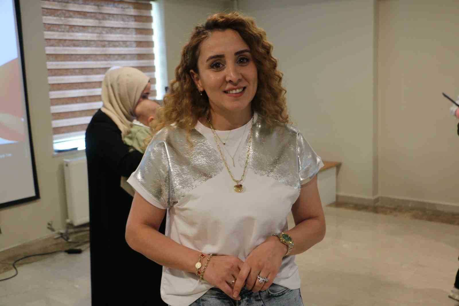 diyarbakirda lohusa anneler icin bilgilendirme toplantisi duzenlendi 7 aCqv7ybI