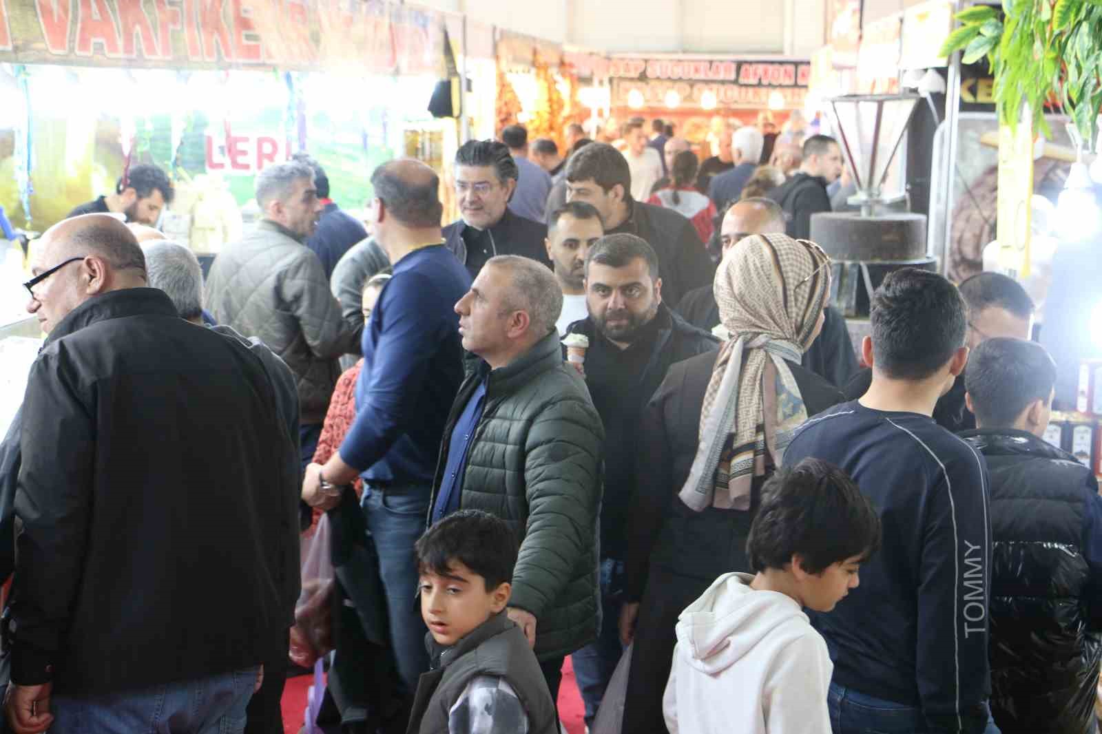 diyarbakirda mezopotamya tarim ve hayvancilik fuarina yogun ilgi 1 fgIyQHqv