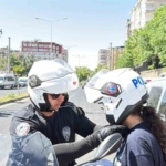 diyarbakirda-okullari-karistiran-ogrenciler-son-dakikalarda-polis-esliginde-yetisti-jITIkVVA.jpg