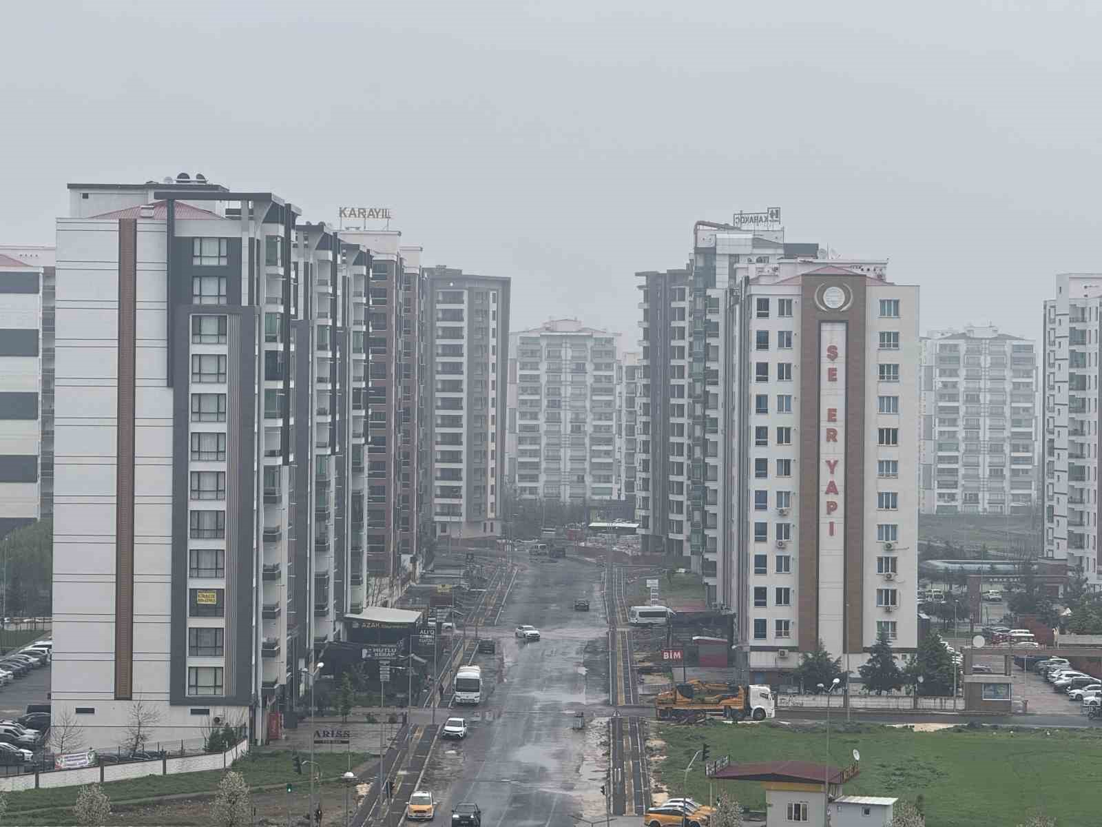 Diyarbakır’da olumsuz hava şartları uçak seferlerini iptal ettirdi 5 diyarbakirda olumsuz hava sartlari ucak seferlerini iptal ettirdi 1 YNOngAPs