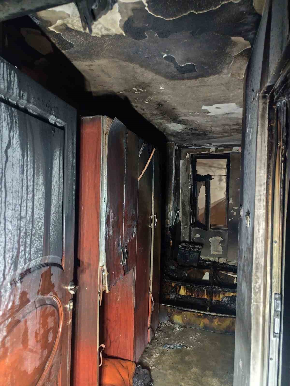 Diyarbakır’da otelde korkutan yangın: Dumandan etkilenen 10 kişi tahliye edildi 4 diyarbakirda otelde korkutan yangin dumandan etkilenen 10 kisi tahliye edildi 0 SLFs6HKl
