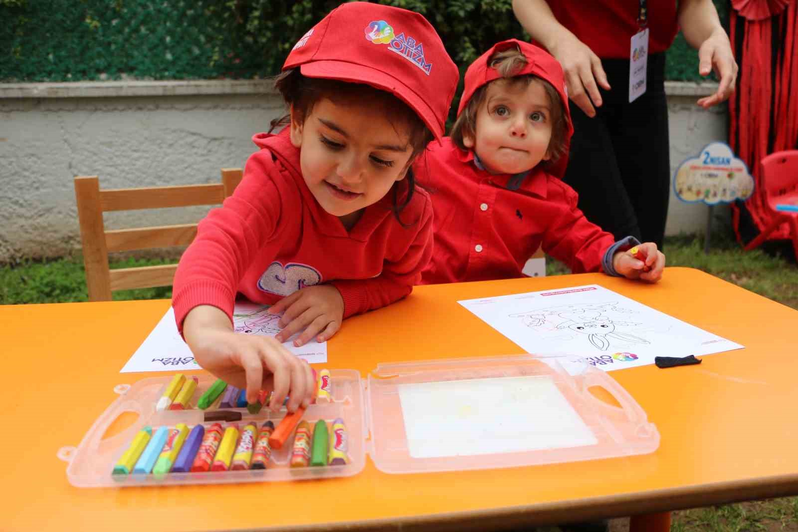 diyarbakirda otizm farkindaligi icin renkli etkinlik 4 EySDhukD