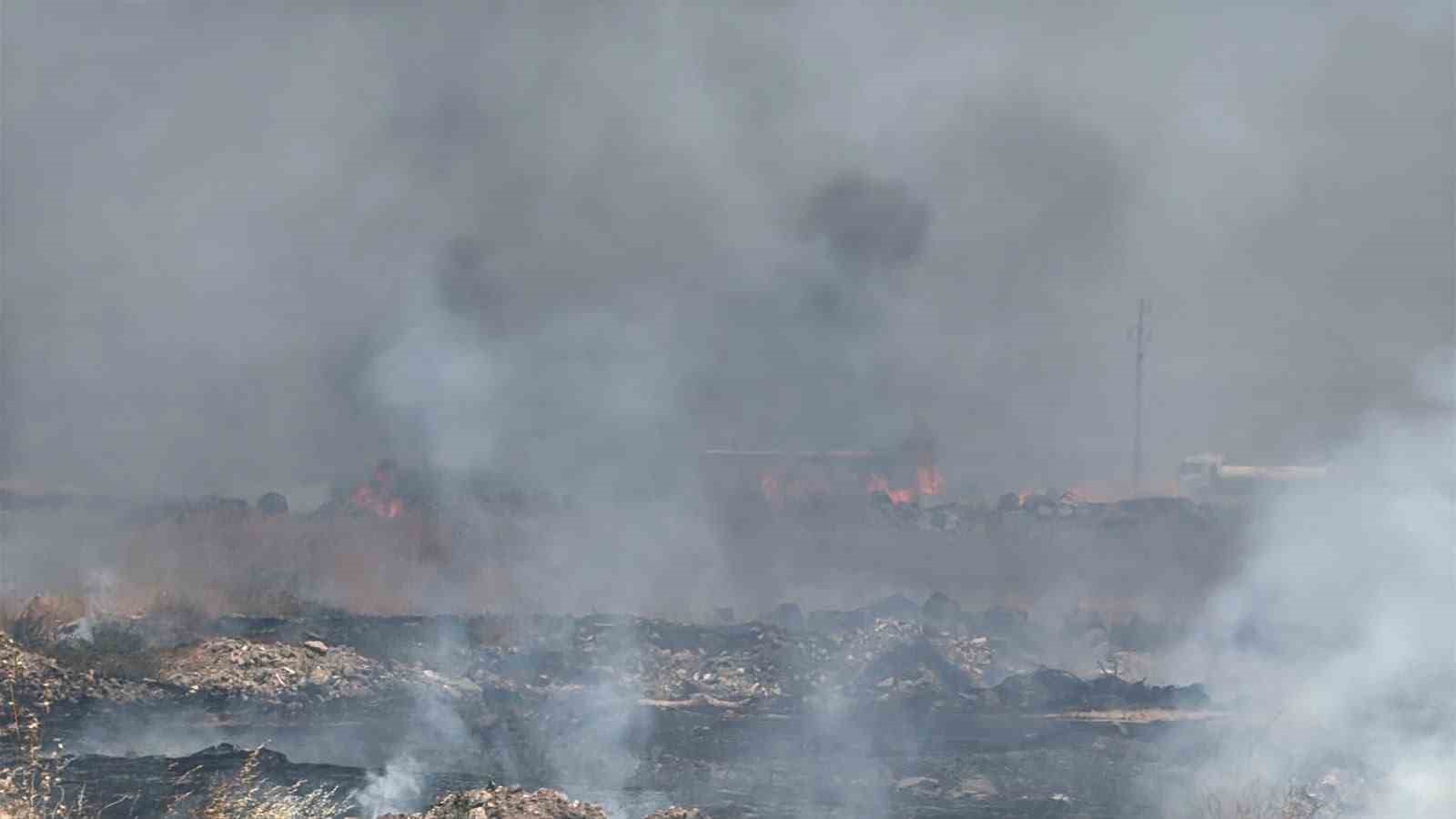Diyarbakır’da otluk alanda korkutan yangın 4 diyarbakirda otluk alanda korkutan yangin 0 GQRAuDU1